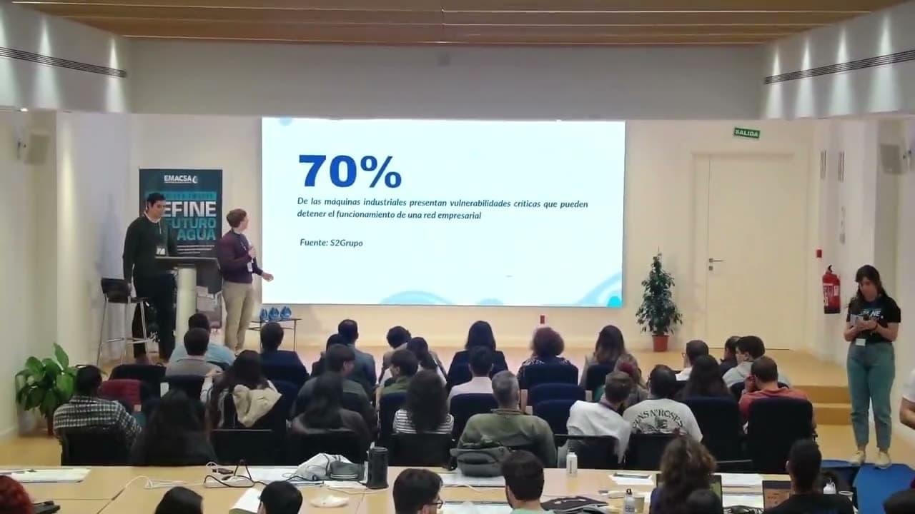 Finalist - Hackathon 'Define el futuro del agua'